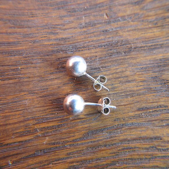Ball stud earrings, vintage. - Picture 3 of 9